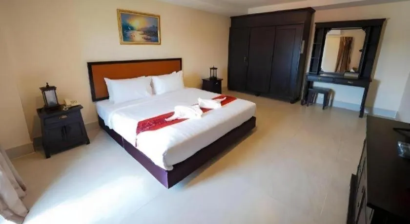 Bed in Rayong Lanna Hotel