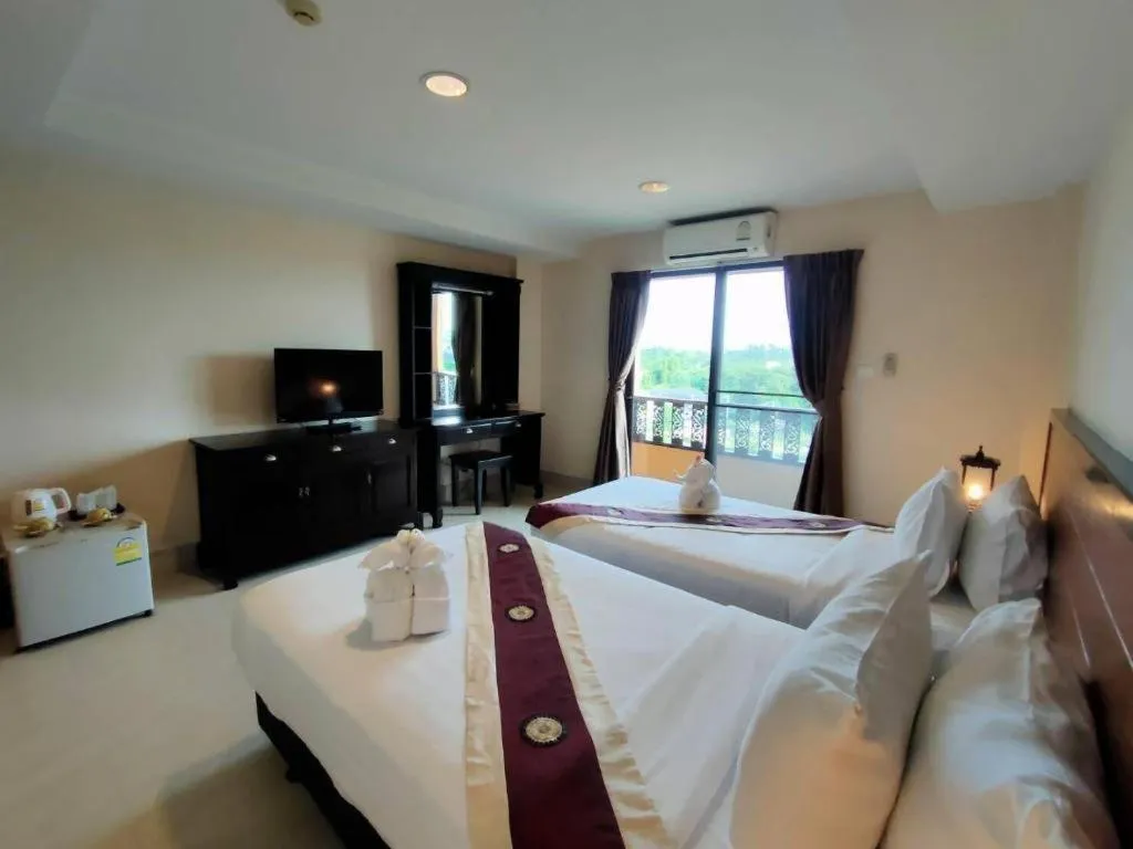 Bed in Rayong Lanna Hotel