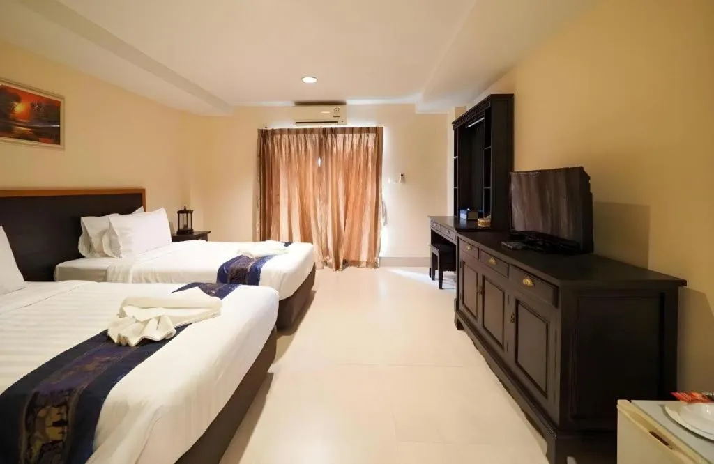 Bed in Rayong Lanna Hotel