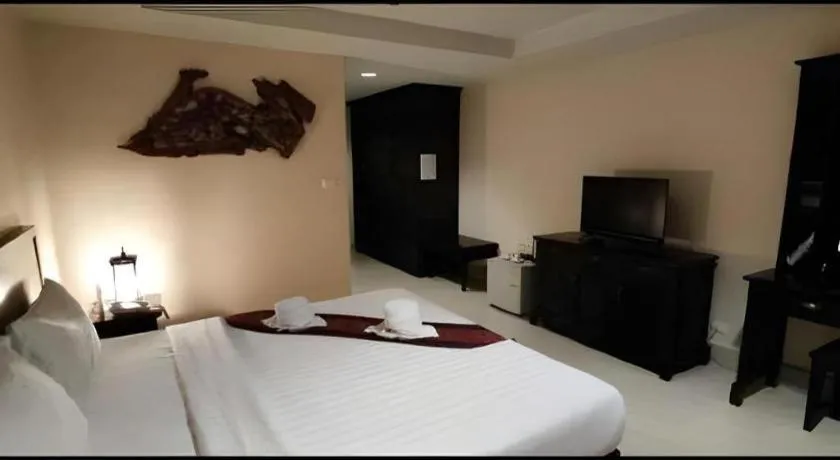 Bed in Rayong Lanna Hotel