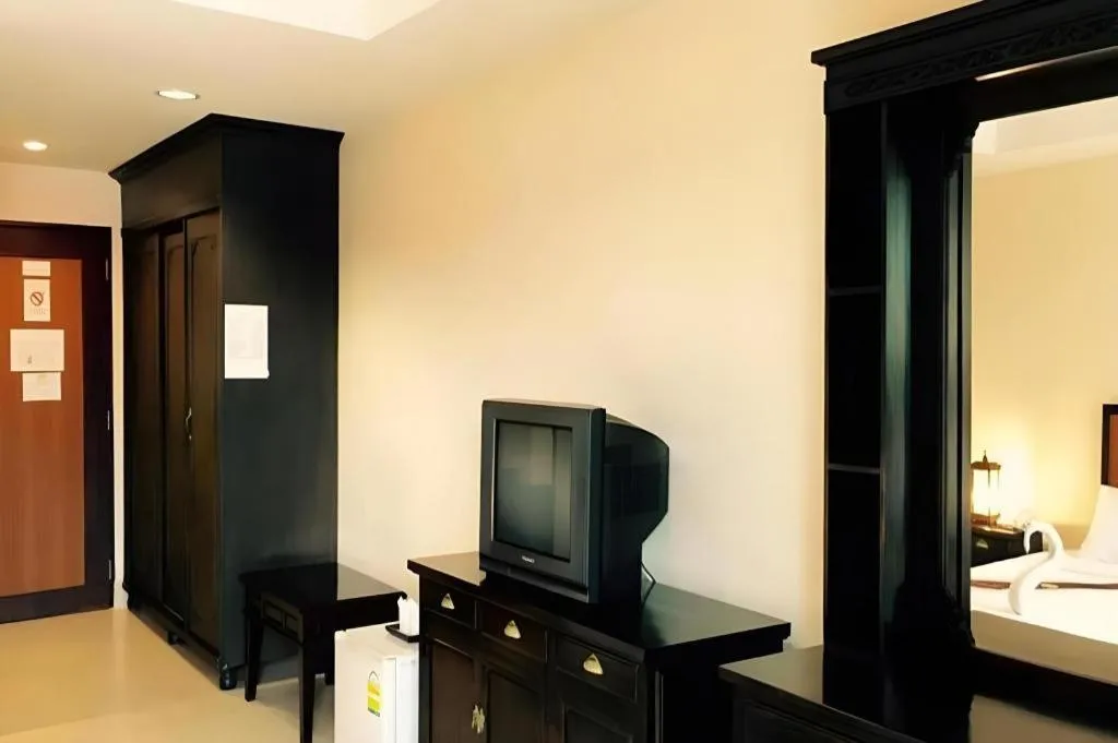 Bed in Rayong Lanna Hotel