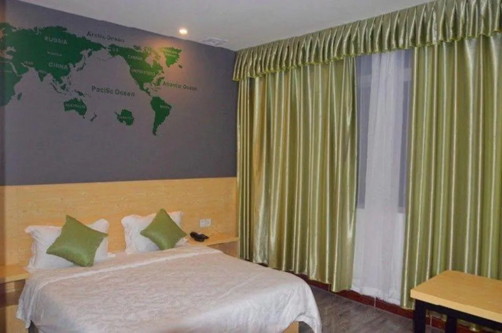 Bed in Yi Mi Hotel Shenzhen Longgang Pinghu South China City