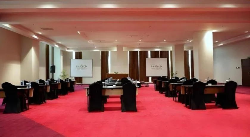 Horison Nindya Semarang