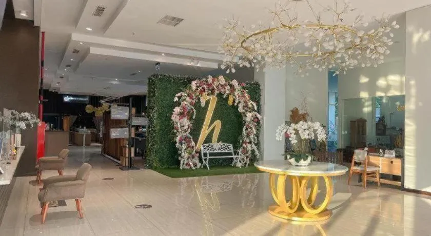 Horison Nindya Semarang