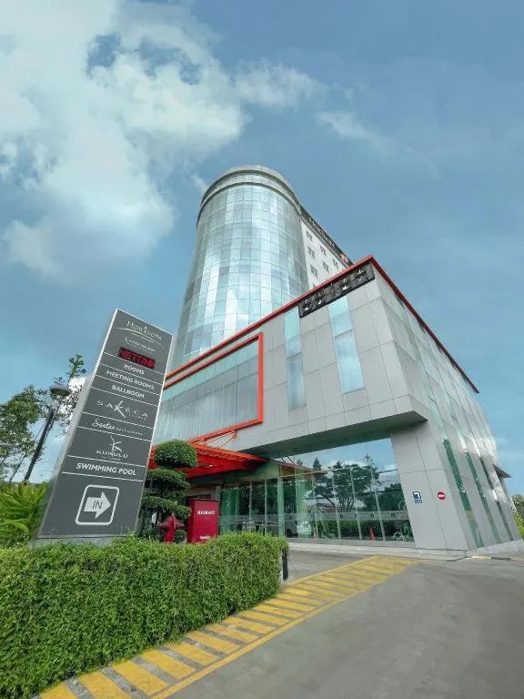 Horison Nindya Semarang