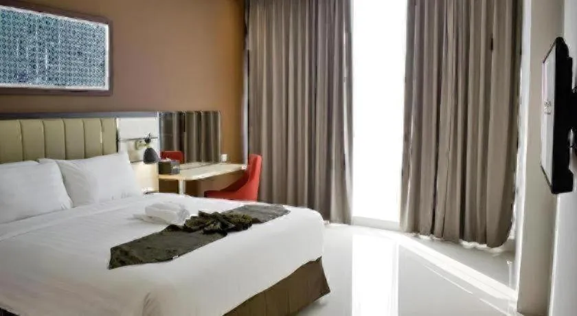 Bed in Horison Nindya Semarang