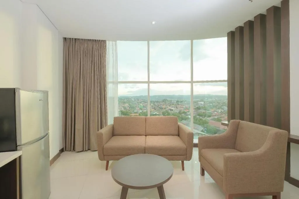 Horison Nindya Semarang