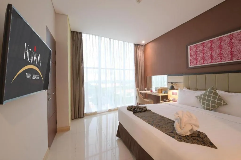 Bed in Horison Nindya Semarang