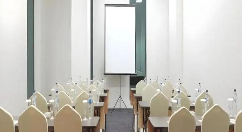 Horison Nindya Semarang