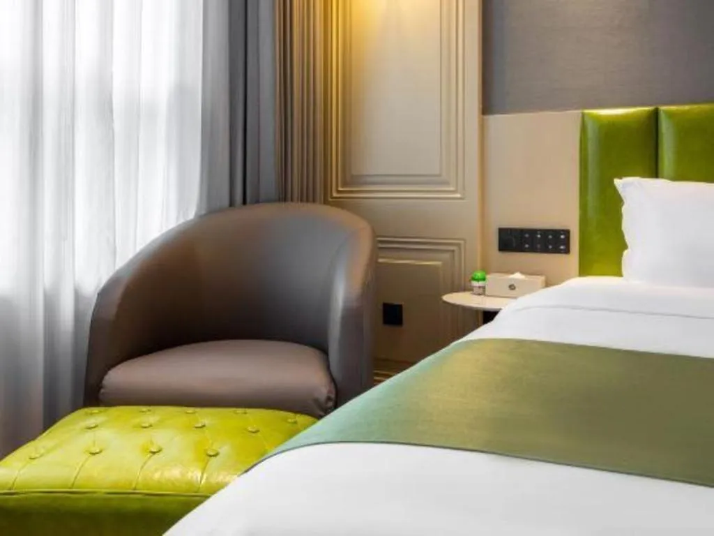 Bed in Liwan International Hotel Chengdu