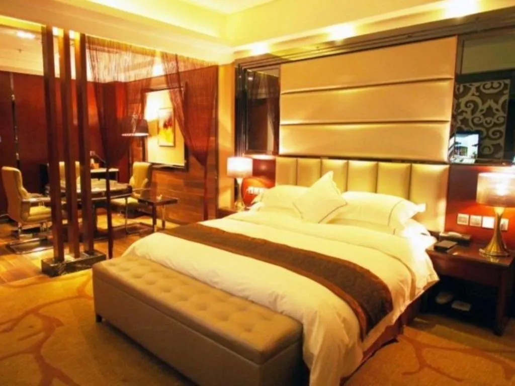 Bed in Liwan International Hotel Chengdu
