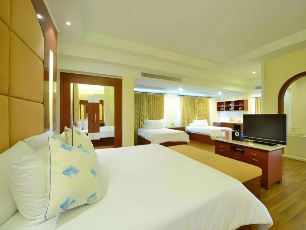 Bed in Hip Hotel Bangkok