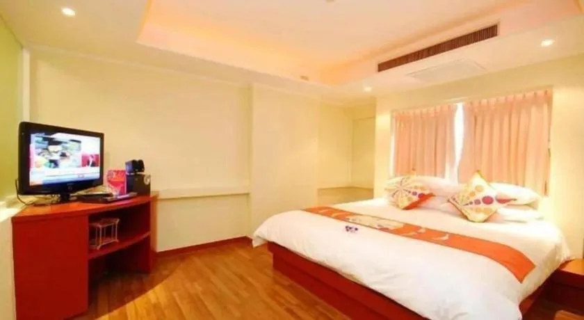 Bed in Hip Hotel Bangkok