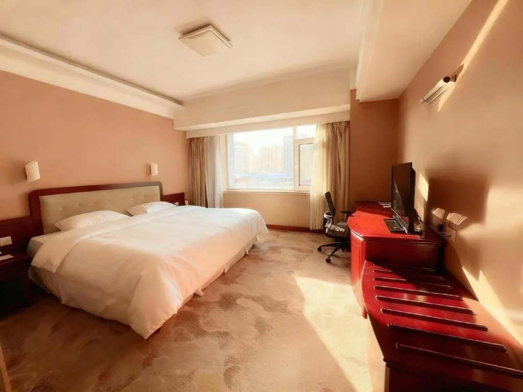 Bed in Yantai Bihai Hotel