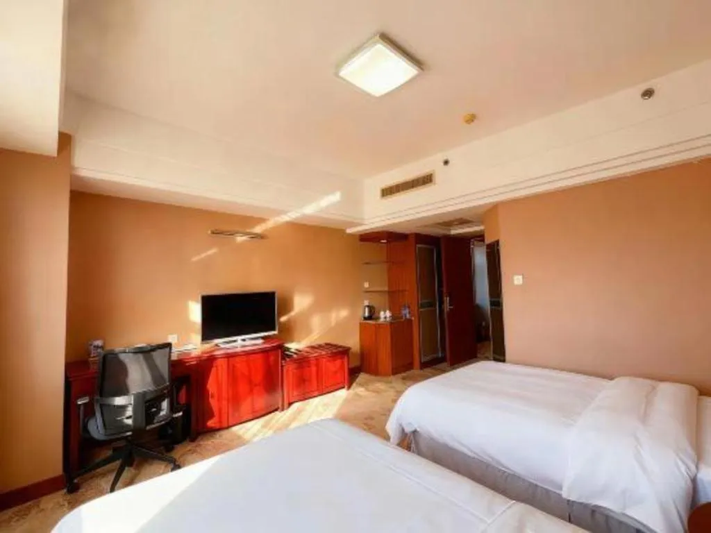 Bed in Yantai Bihai Hotel