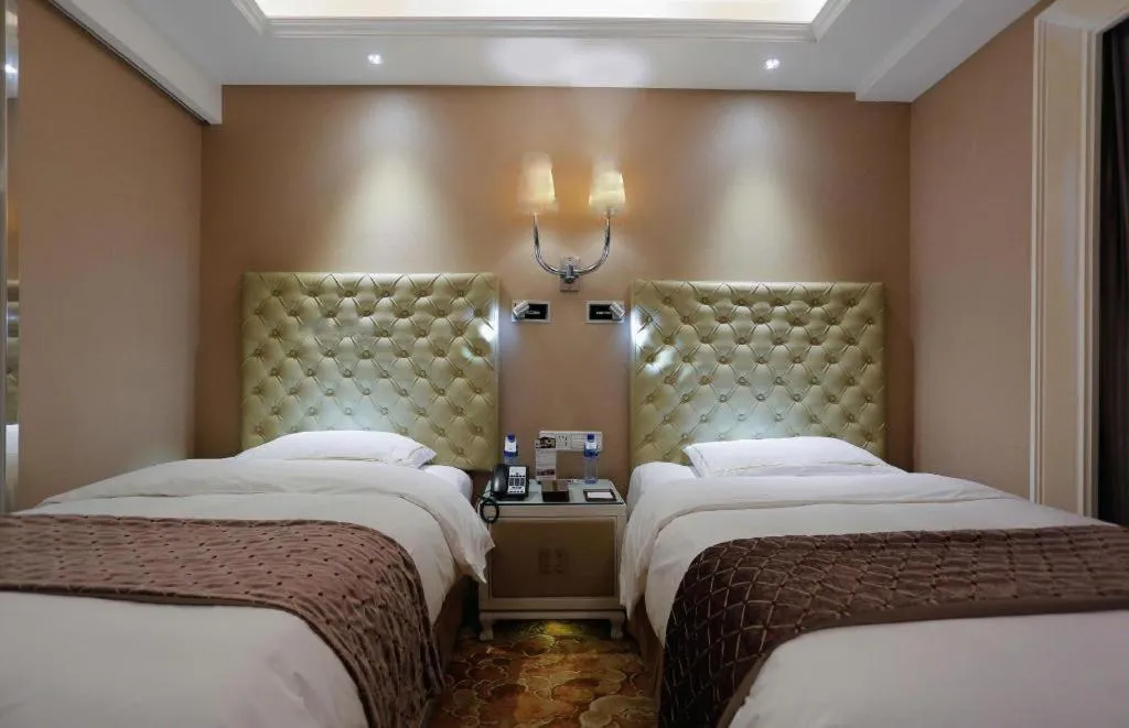 Bed in Yantai Bihai Hotel