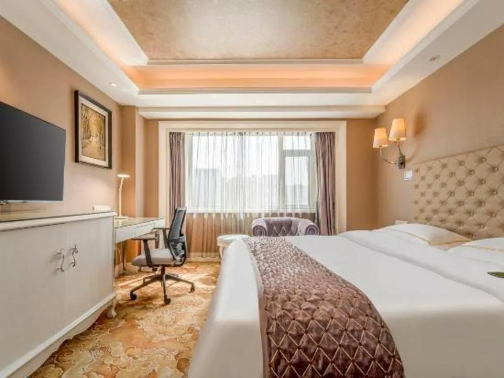 Bed in Yantai Bihai Hotel