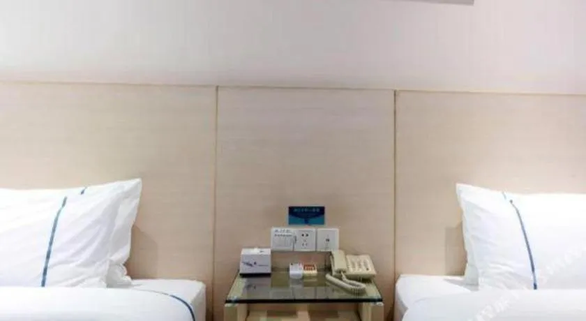 Bed in City Comfort Inn Guigang Tangren Street