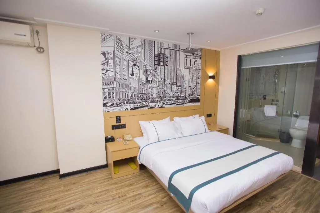 Bed in City Comfort Inn Guigang Tangren Street