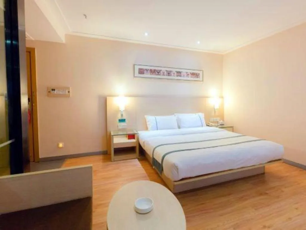 Bed in City Comfort Inn Guigang Tangren Street