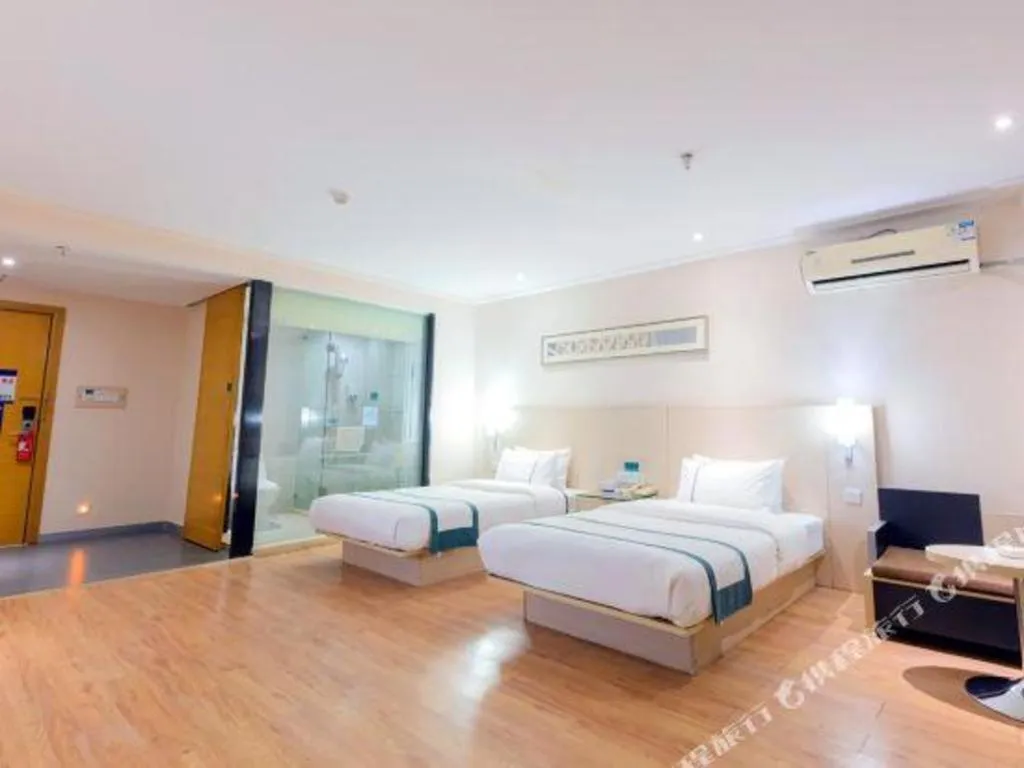 Bed in City Comfort Inn Guigang Tangren Street