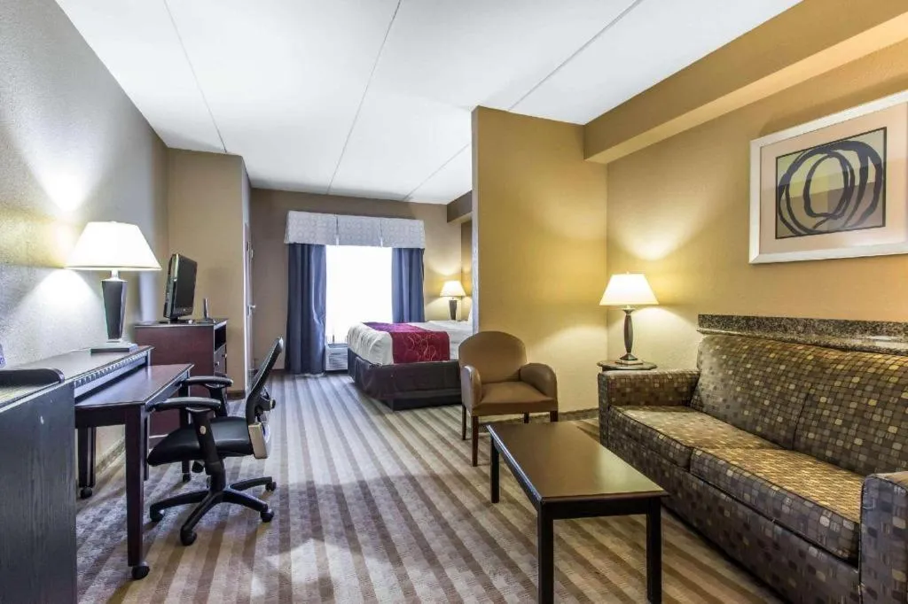Comfort Suites