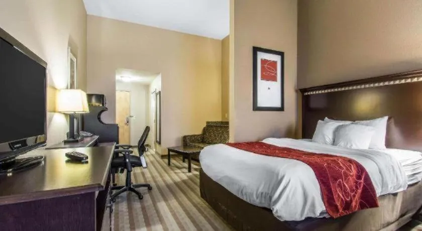 Bed in Comfort Suites
