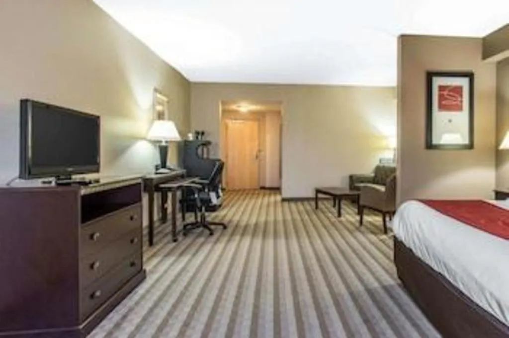 Bed in Comfort Suites