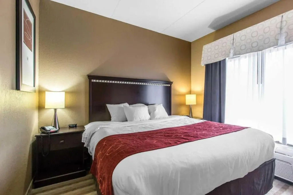 Bed in Comfort Suites