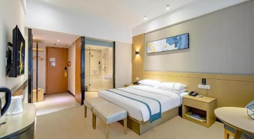 Bed in City Comfort Inn Liuzhou Liunan Wanda Plaza