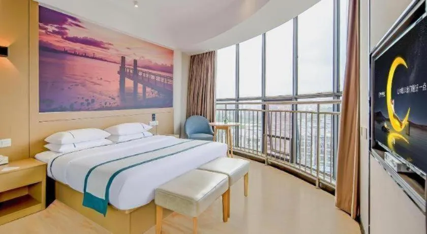 Bed in City Comfort Inn Liuzhou Liunan Wanda Plaza