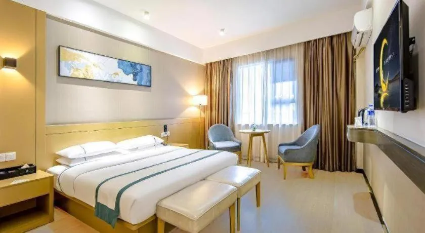 Bed in City Comfort Inn Liuzhou Liunan Wanda Plaza