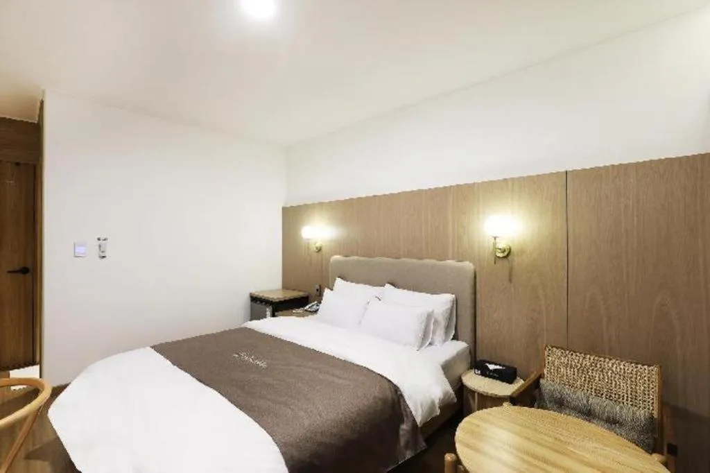 Bed in Hotel Urban Brown