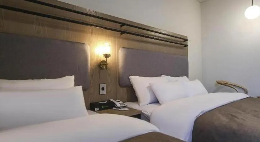 Bed in Hotel Urban Brown