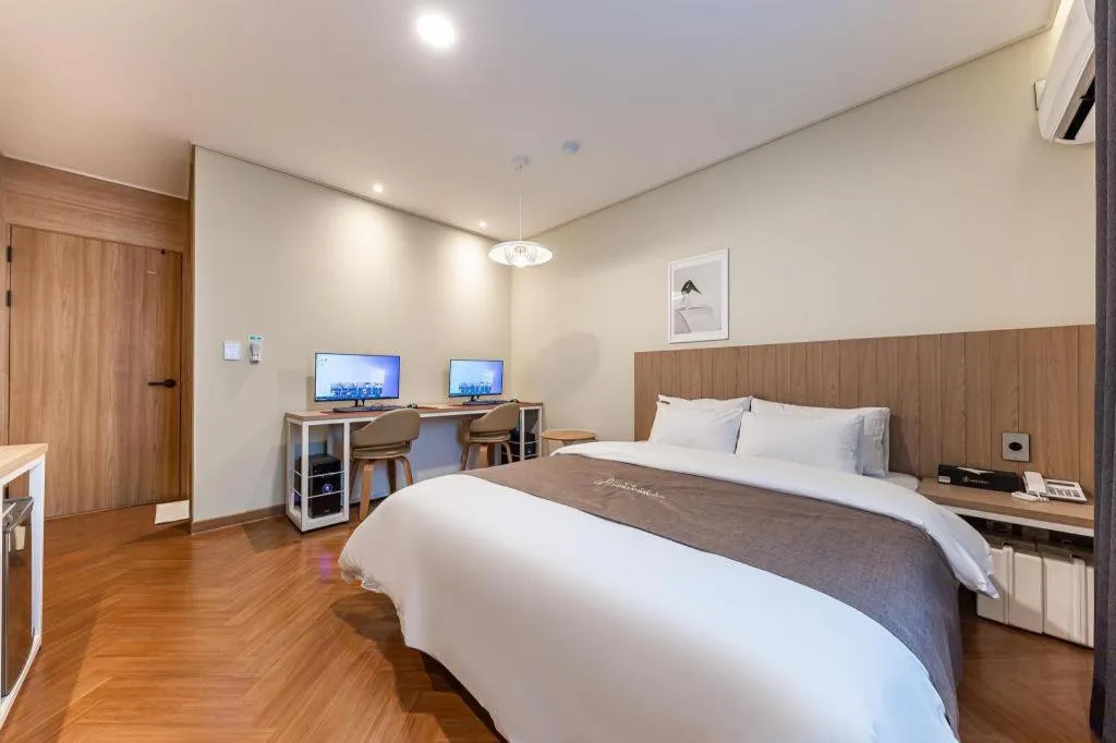 Bed in Hotel Urban Brown