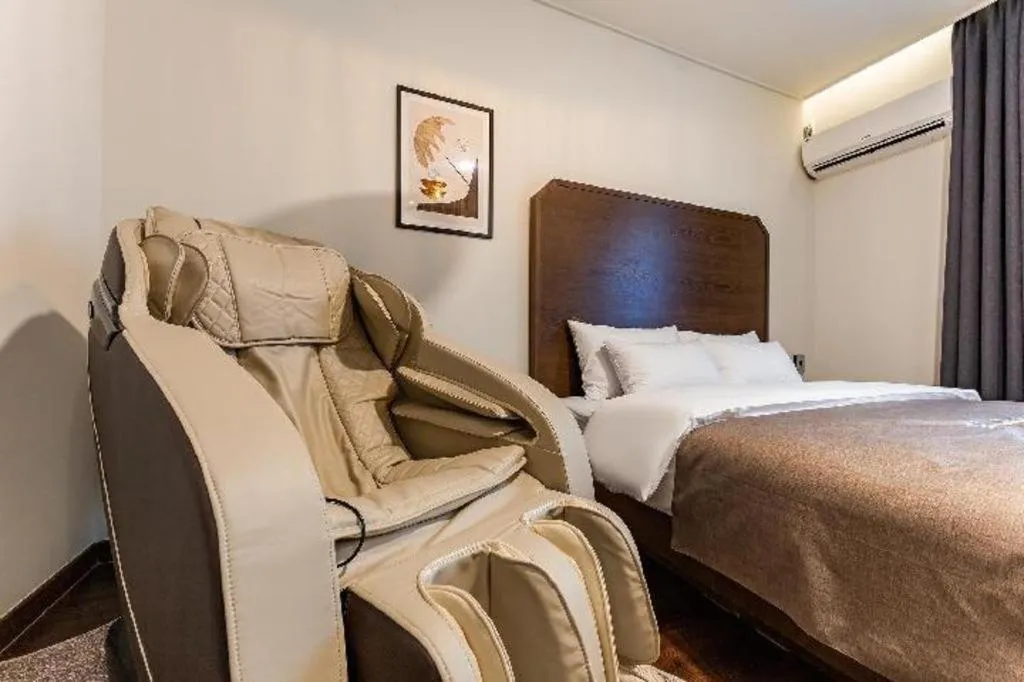 Bed in Hotel Urban Brown