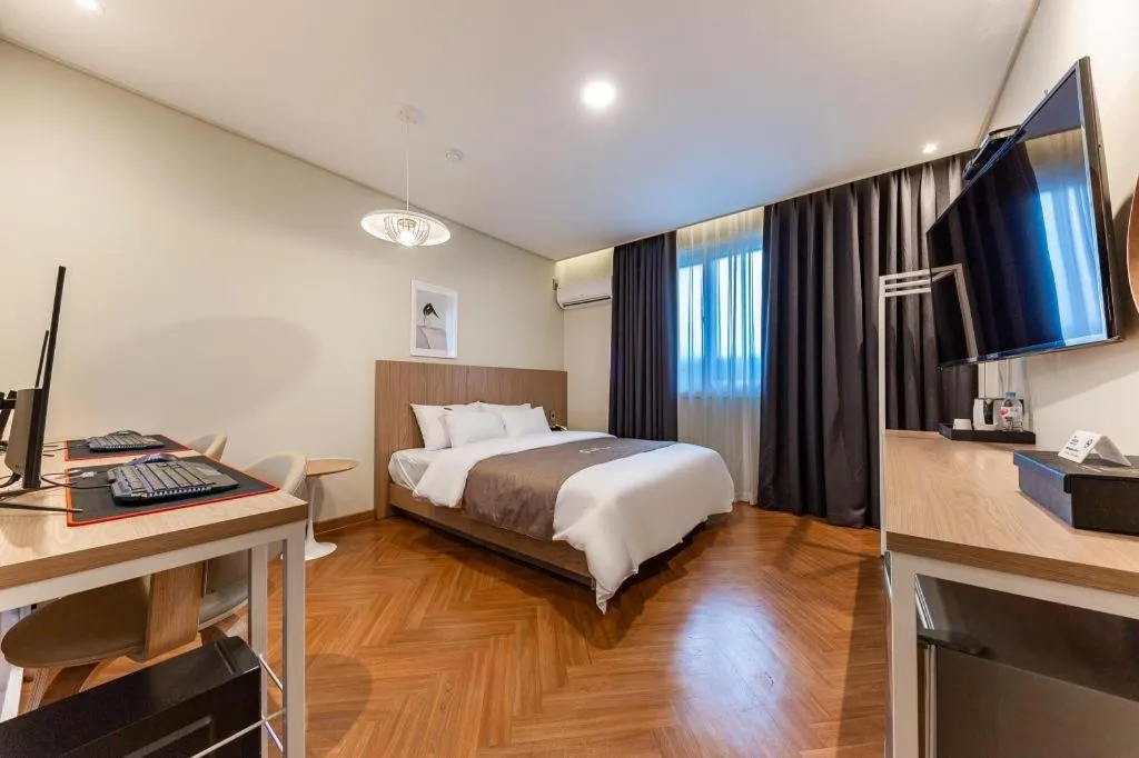 Bed in Hotel Urban Brown