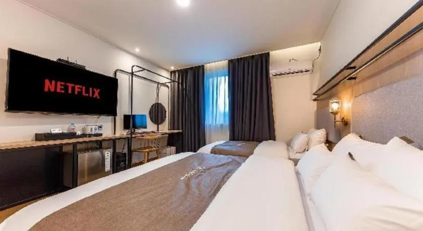 Bed in Hotel Urban Brown