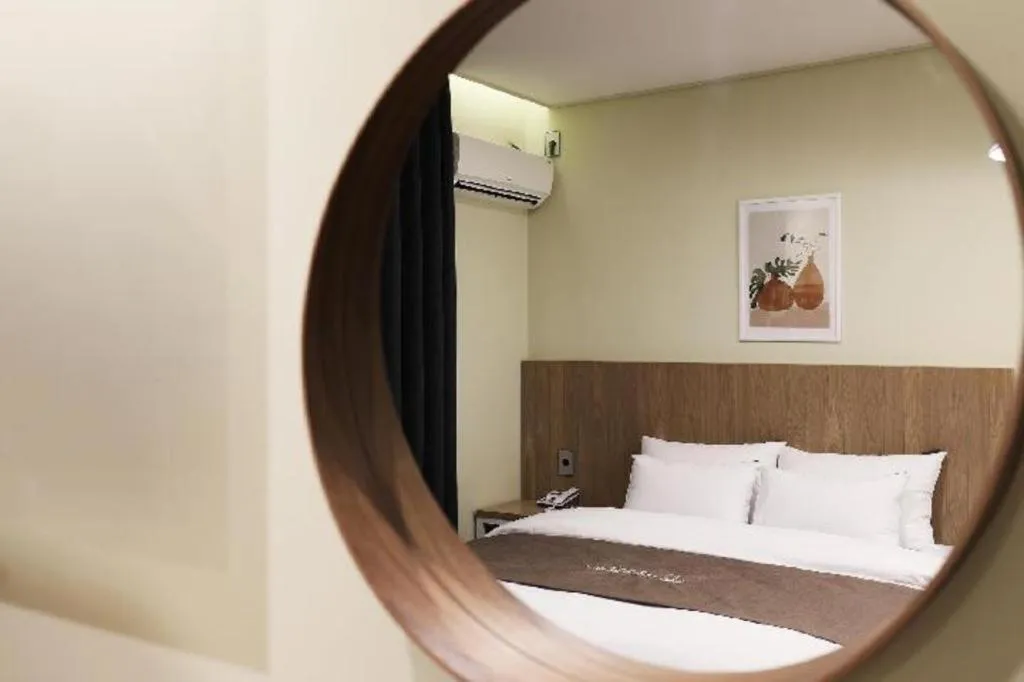 Bed in Hotel Urban Brown