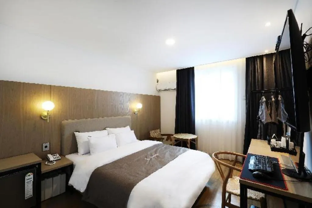 Bed in Hotel Urban Brown