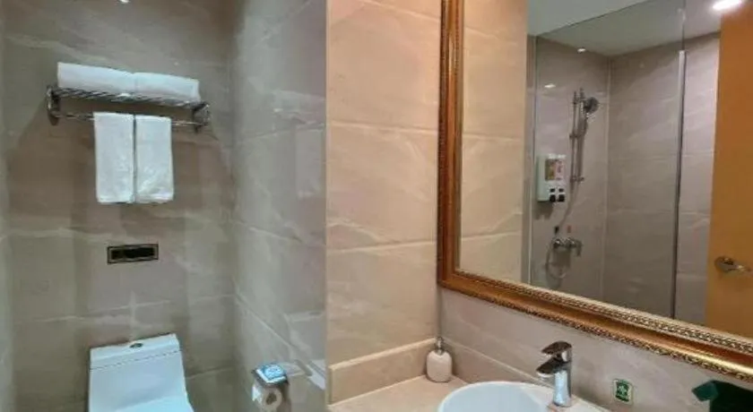 Vienna Hotel Shenzhen Longgang Dayun Center Branch