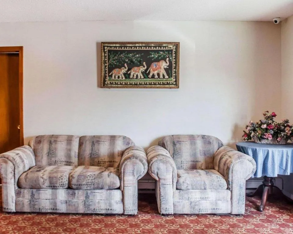 Econo Lodge Cuba I-86