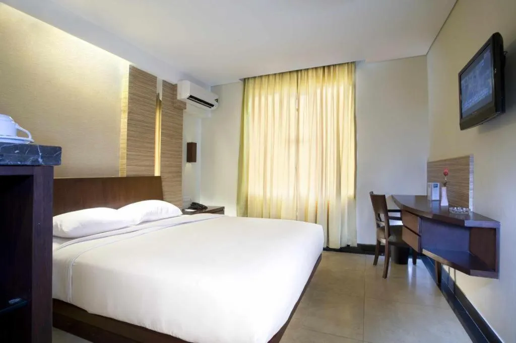 Bed in Losari Roxy Hotel Jakarta