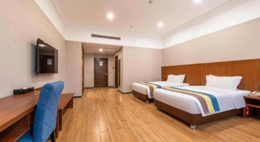 Bed in Carrianna Hotel