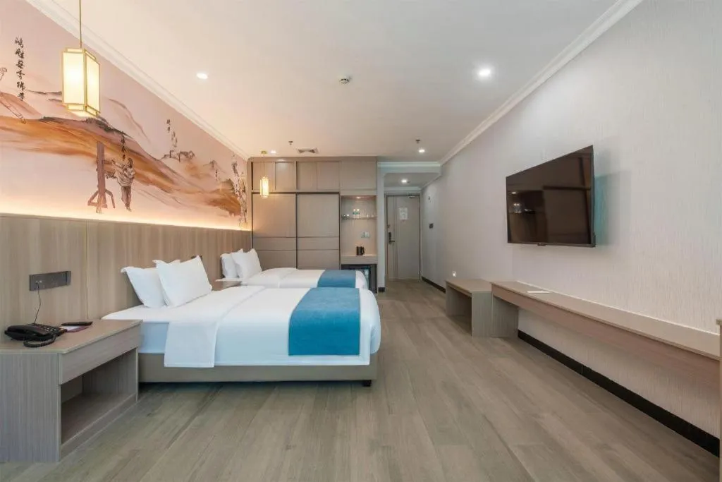 Bed in Carrianna Hotel