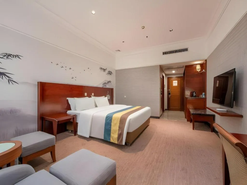 Bed in Carrianna Hotel