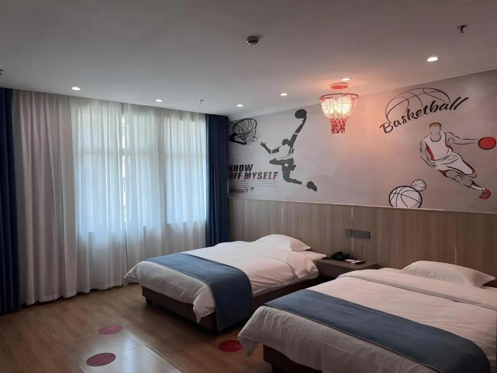 Bed in Carrianna Hotel