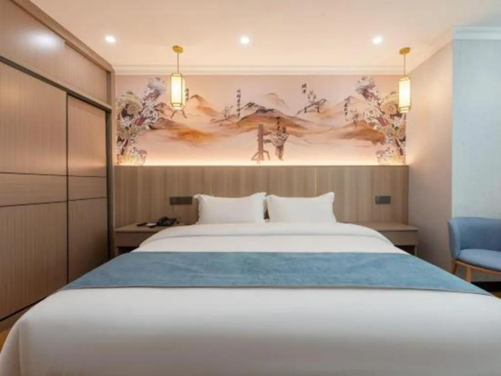 Bed in Carrianna Hotel