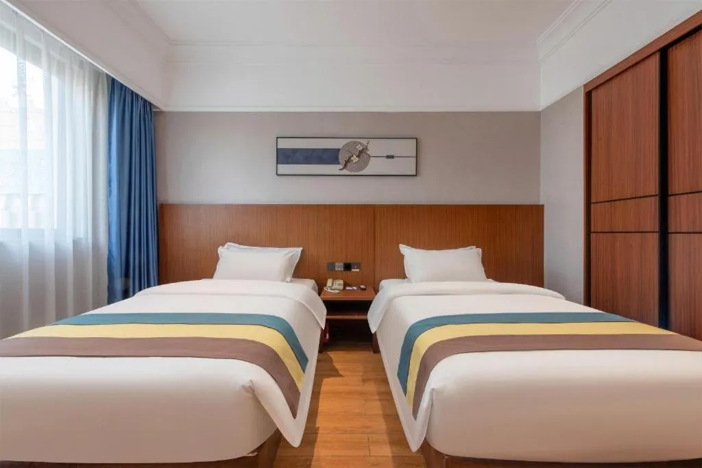 Bed in Carrianna Hotel