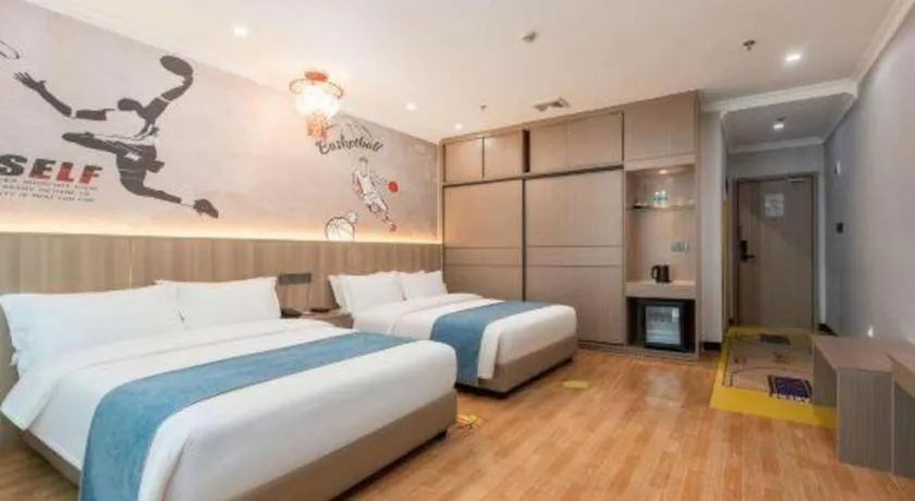 Bed in Carrianna Hotel